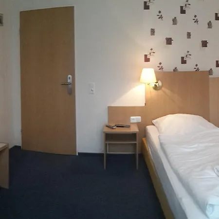 Kraeuterhotel & Restaurant Heidejaeger 3*