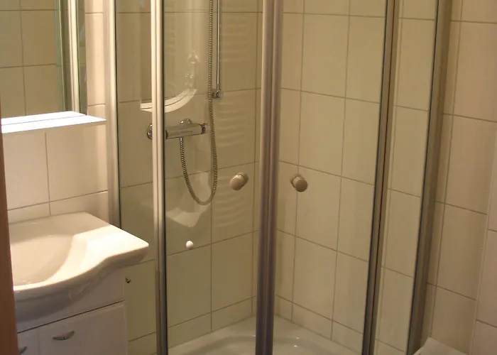 فندق Kraeuterhotel & Restaurant Heidejaeger Mulmshorn