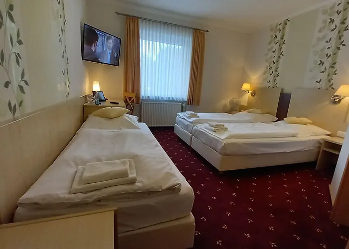 Kraeuterhotel & Restaurant Heidejaeger فندق