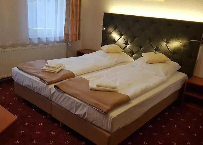 فندق Kraeuterhotel & Restaurant Heidejaeger 3*